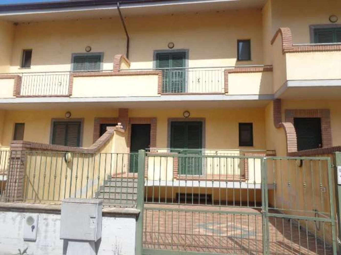 Дом с 4 спальнями в Фонди, Италия № 311403