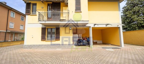 6 rooms Villa in Chignolo Po, Italy No. 89874 9