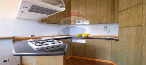 Вилла с 24 комнатами в Фабриано, Италия № 8297 21