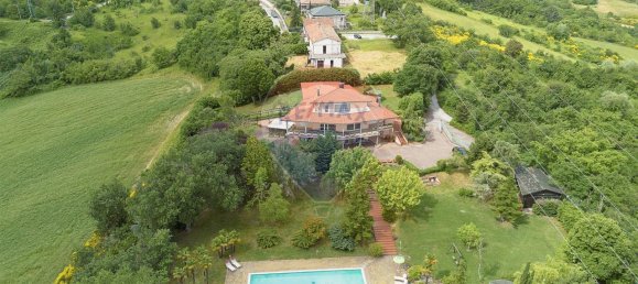 Вилла с 24 комнатами в Фабриано, Италия № 8297 42