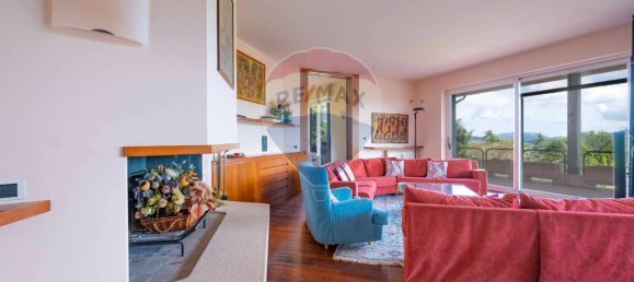 Вилла с 24 комнатами в Фабриано, Италия № 8297 19