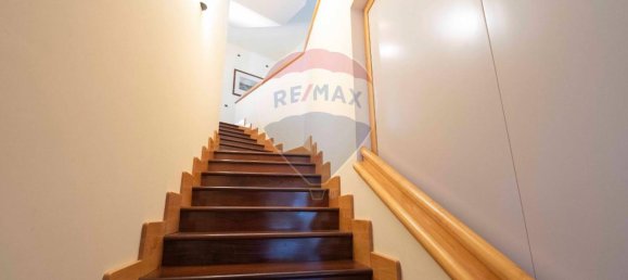 Вилла с 24 комнатами в Фабриано, Италия № 8297 16