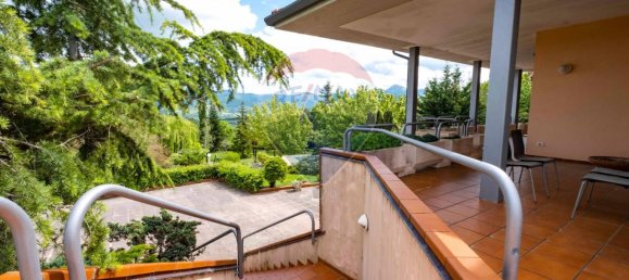 Вилла с 24 комнатами в Фабриано, Италия № 8297 36