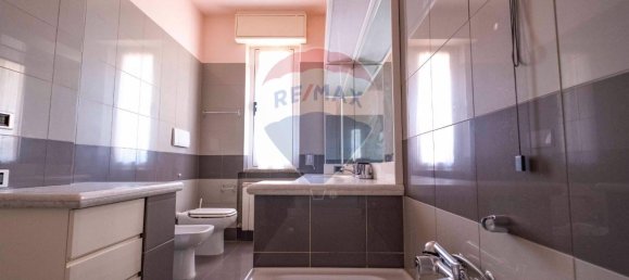 Вилла с 24 комнатами в Фабриано, Италия № 8297 27