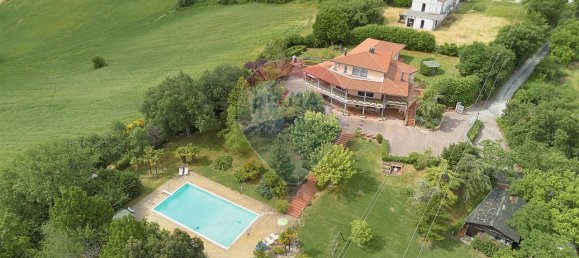 Вилла с 24 комнатами в Фабриано, Италия № 8297 47