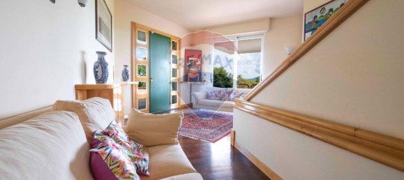 Вилла с 24 комнатами в Фабриано, Италия № 8297 17