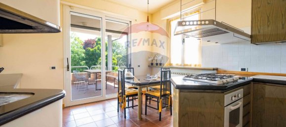 Вилла с 24 комнатами в Фабриано, Италия № 8297 20