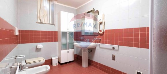 Вилла с 24 комнатами в Фабриано, Италия № 8297 13