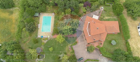 Вилла с 24 комнатами в Фабриано, Италия № 8297 41