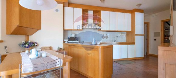 Вилла с 24 комнатами в Фабриано, Италия № 8297 10