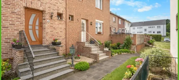 Таунхаус с 4 комнатами в Дюрен, Германия № 336372 2