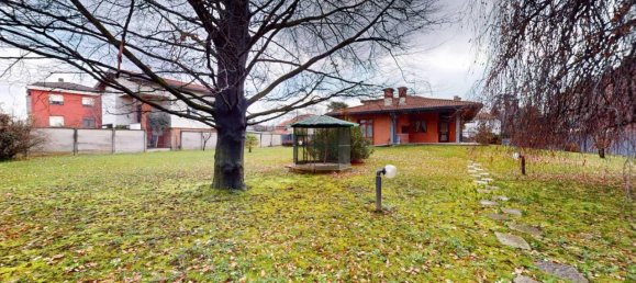 Вилла с 6 комнатами в Севезо, Италия № 40870 35