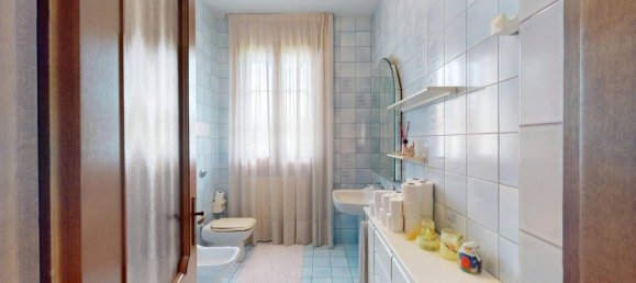 Вилла с 6 комнатами в Севезо, Италия № 40870 39