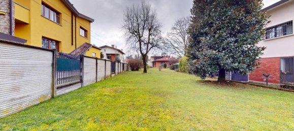 Вилла с 6 комнатами в Севезо, Италия № 40870 10