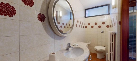 Вилла с 6 комнатами в Севезо, Италия № 40870 42