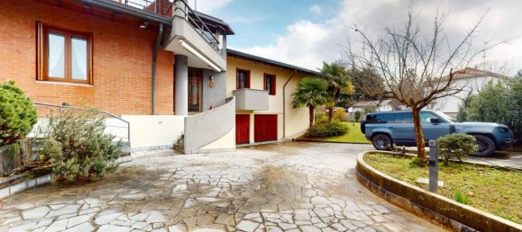 Вилла с 6 комнатами в Севезо, Италия № 40870 7