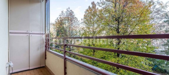 3 bedrooms Apartment in Milan, Italy No. 352245 7