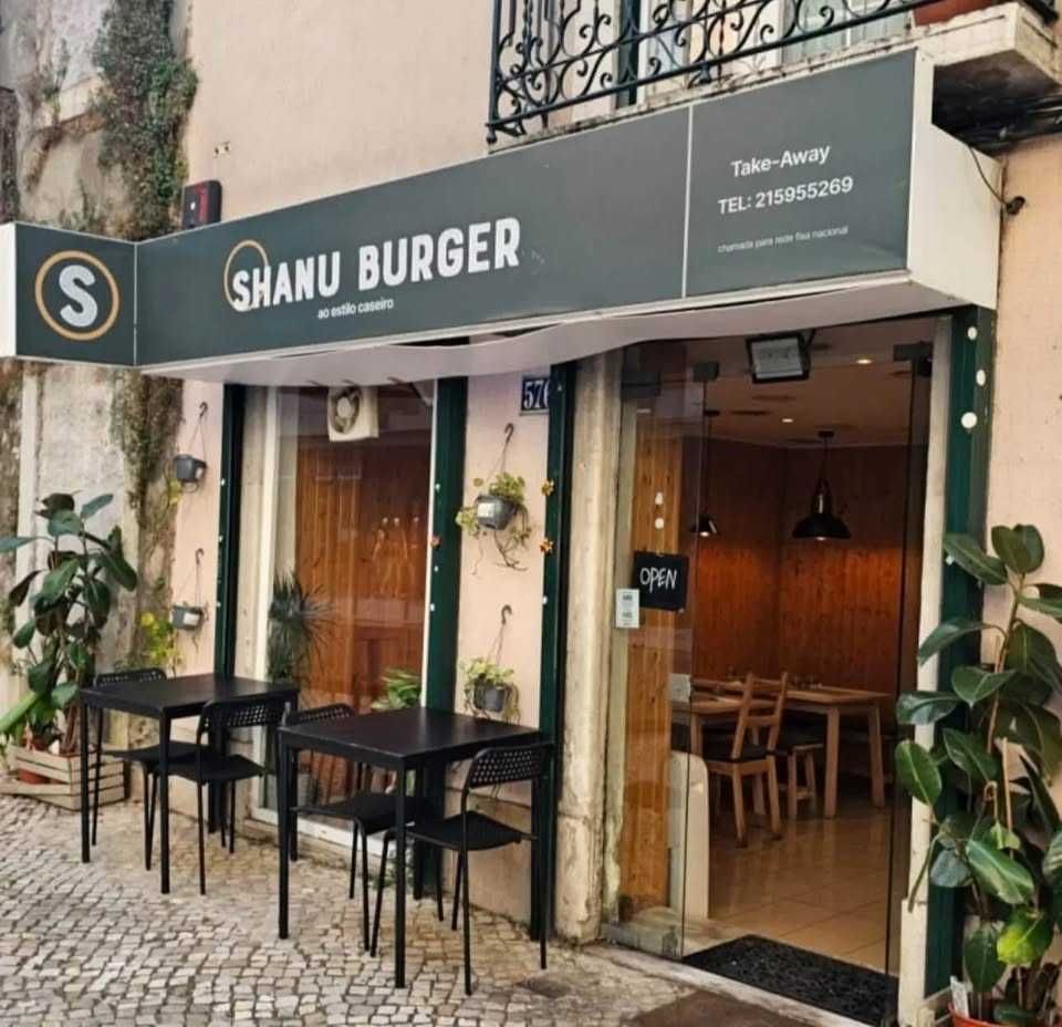  Commercial property in Lisbon, Portugal No. 236056