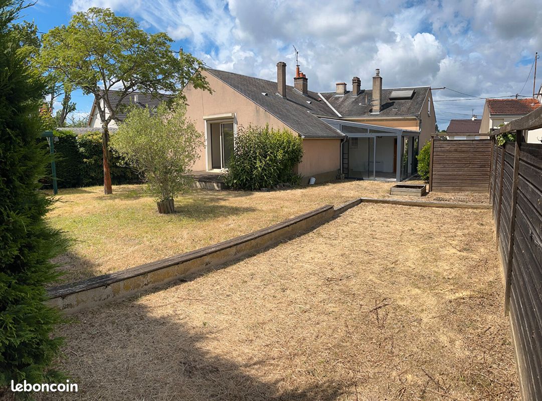3 Schlafzimmer Haus in Orleans, France, Nr. 250904