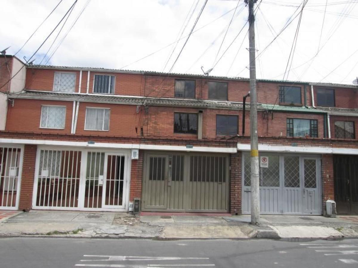 4 bedrooms House in Medellin, Colombia No. 3734