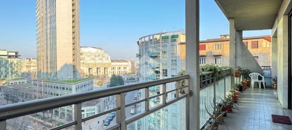 3 bedrooms Apartment in Milan, Italy No. 333209 20