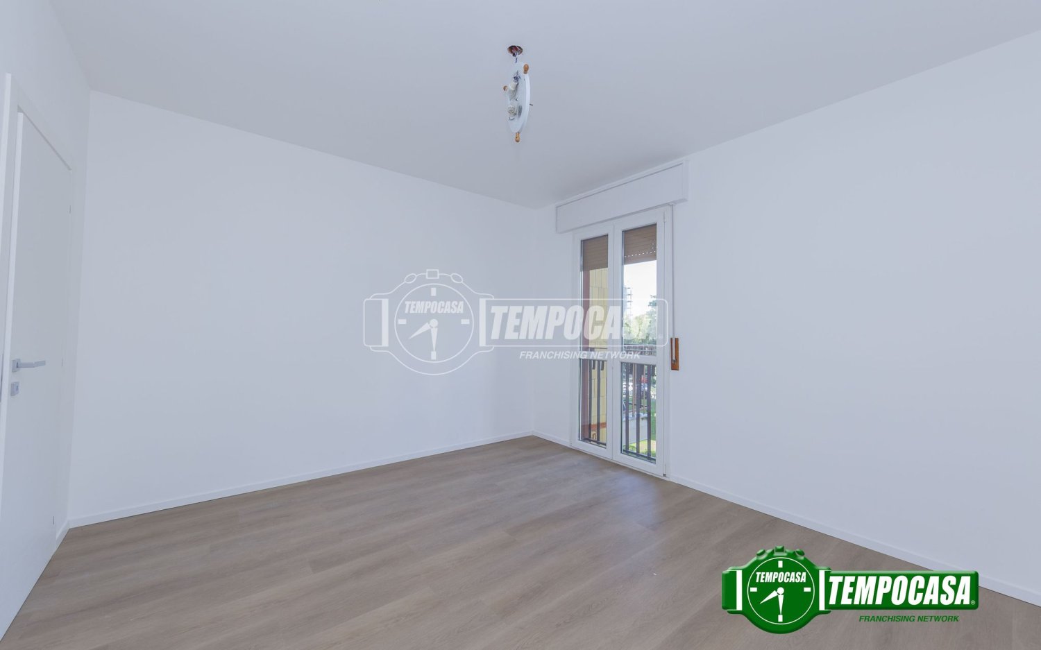 Apartamento de 2 dormitorios en Milan, Italy No. 387003