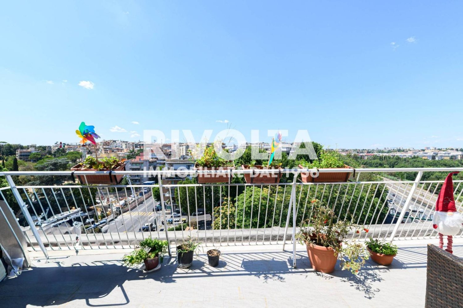 2 Schlafzimmer Penthouse in Rome, Italy, Nr. 327896