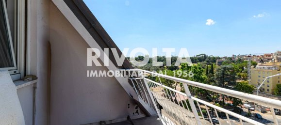 2 Schlafzimmer Penthouse in Rome, Italy, Nr. 327896 11