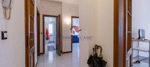 2 bedrooms Apartment in Milan, Italy No. 324254 8