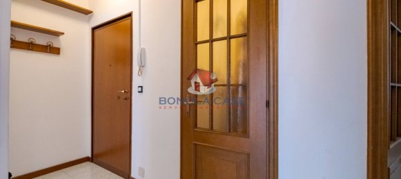 2 bedrooms Apartment in Milan, Italy No. 324254 7