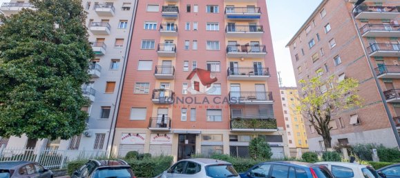 2 bedrooms Apartment in Milan, Italy No. 324254 31