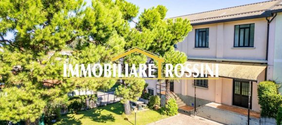 4 chambres Villa à Gazzada Schianno, Italy No. 360846 3