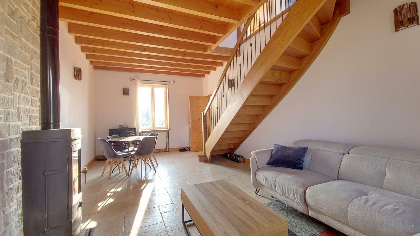 Casa de 3 dormitorios en Magny-Montarlot, France No. 190521