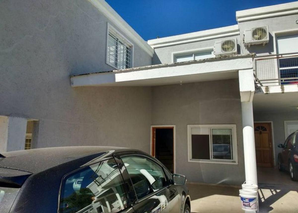 Studio in Cordoba, Argentina No. 8469