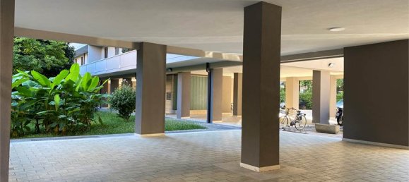 3 bedrooms Apartment in Modena, Italy No. 351627 5