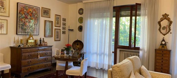 3 bedrooms Apartment in Modena, Italy No. 351627 9