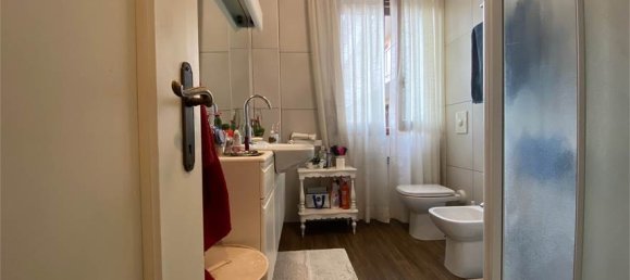 3 bedrooms Apartment in Modena, Italy No. 351627 19