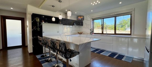 3 bedrooms House in Viana do Castelo, Portugal No. 27054 3