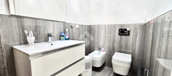 3 Schlafzimmer Haus in Albenga, Italy, Nr. 381047 26