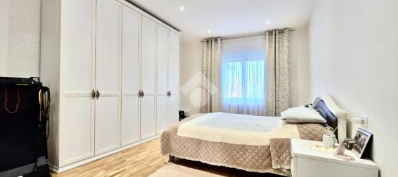 3 Schlafzimmer Haus in Albenga, Italy, Nr. 381047 6