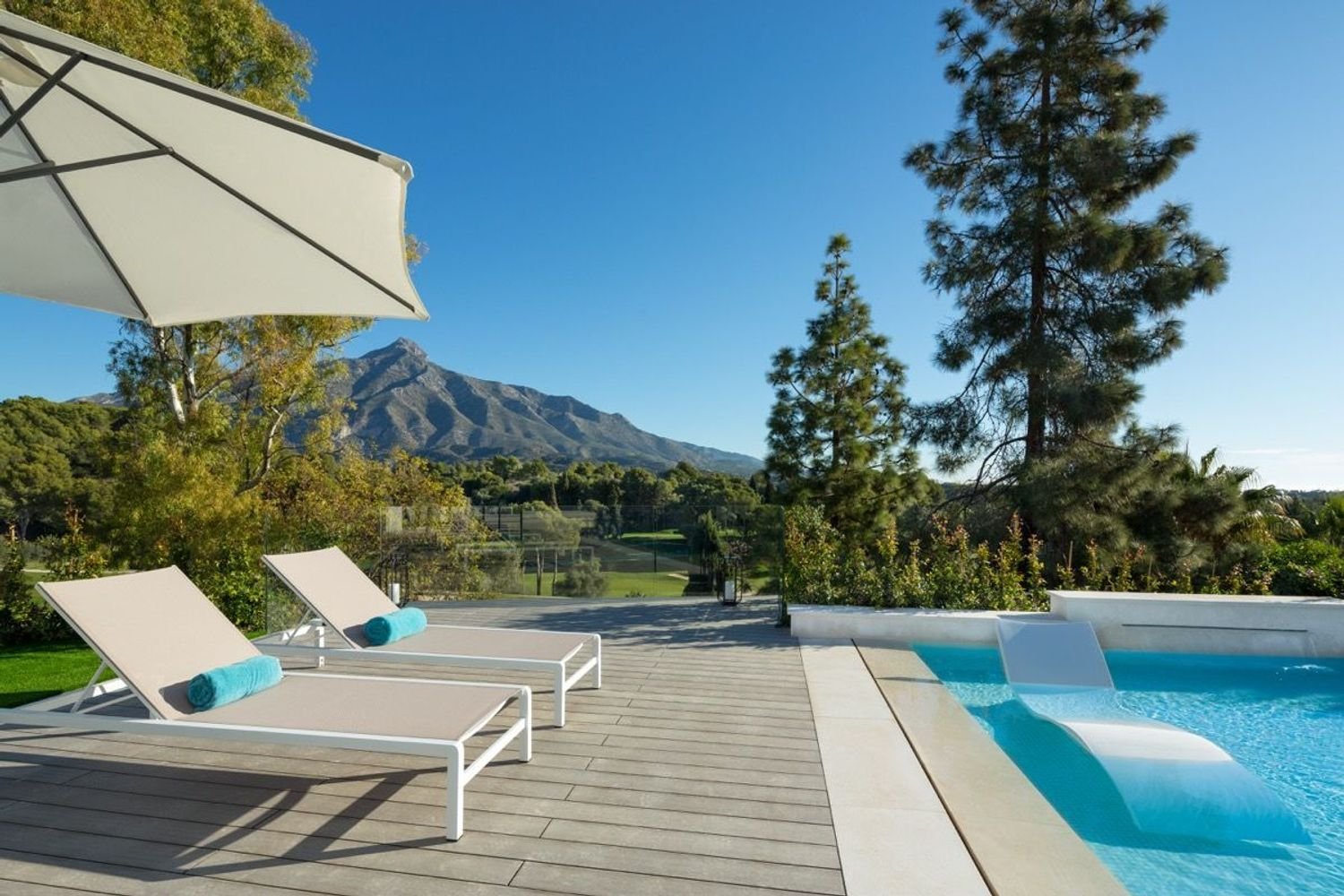 5 bedrooms House in Marbella, Spain No. 166301