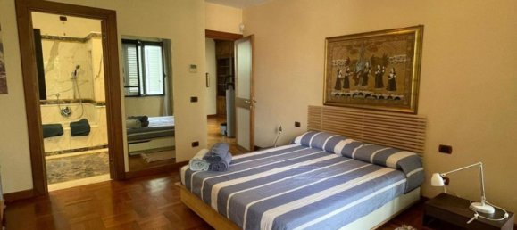 6 rooms Villa in Carrara, Italy No. 189024 3