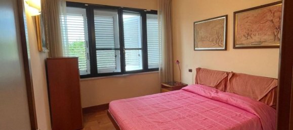 6 rooms Villa in Carrara, Italy No. 189024 5