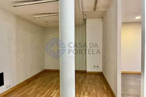 Коммерческая недвижимость 190м² в Вила Нова ди Гая, Португалия № 202354