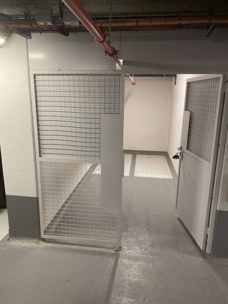 Garage in Issy-les-Moulineaux, France 15m², Nr. 331531