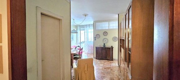 5-Zimmer Wohnung in Massa, Italy, Nr. 195636 11
