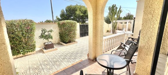 4 bedrooms House in La Marina, Spain No. 174658 8