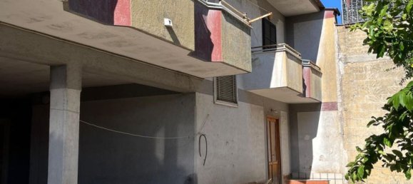 8 bedrooms House in San Cipriano d'Aversa, Italy No. 325700 3