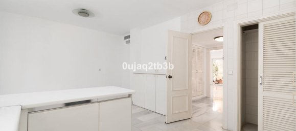 4 Schlafzimmer Penthouse in Marbella, Spain, Nr. 81601 11