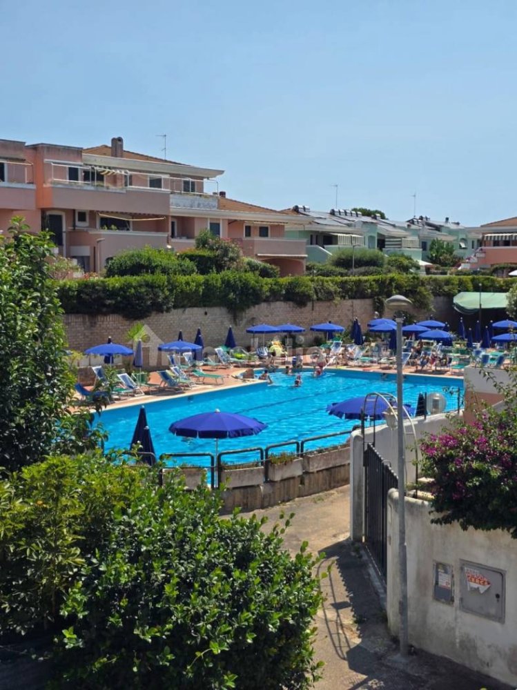 2 Schlafzimmer Villa in Anzio, Italy, Nr. 306521